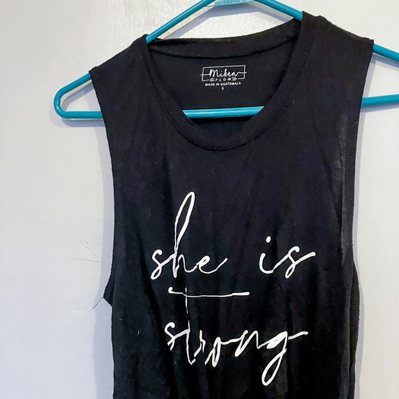 💪🖤✨ "SHE IS STRONG" EMPOWERING GRAPHIC MUSCLE TANK ✨🖤💪 - Picture 2 of 3